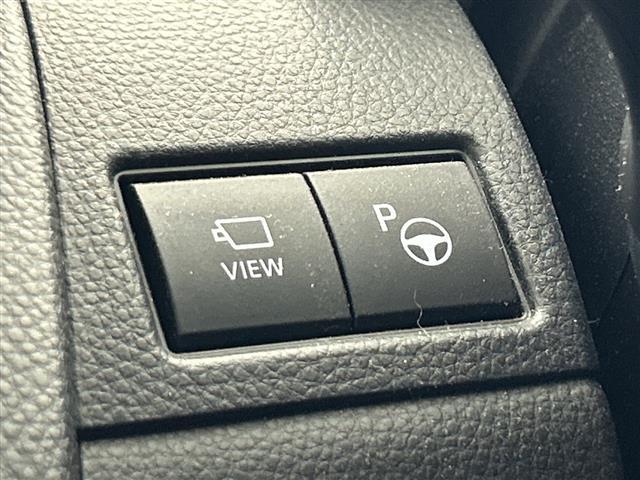 プリウス Ｚ　／禁煙車／純正ナビ／パノラミックビューモニター／ブラインドスポットモニター／パワーバックドア／運転席パワーシート（メモリ付き）／前席ベンチレーション／前席シートヒーター／トヨタセーフティセンス（12枚目）