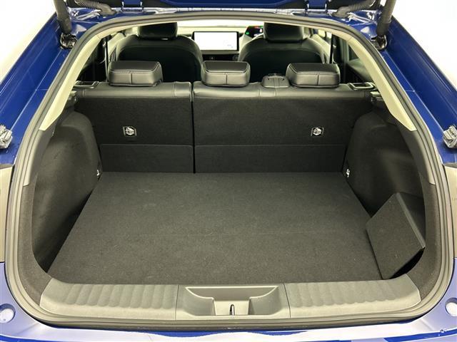 プリウス Ｚ　／禁煙車／純正ナビ／パノラミックビューモニター／ブラインドスポットモニター／パワーバックドア／運転席パワーシート（メモリ付き）／前席ベンチレーション／前席シートヒーター／トヨタセーフティセンス（16枚目）