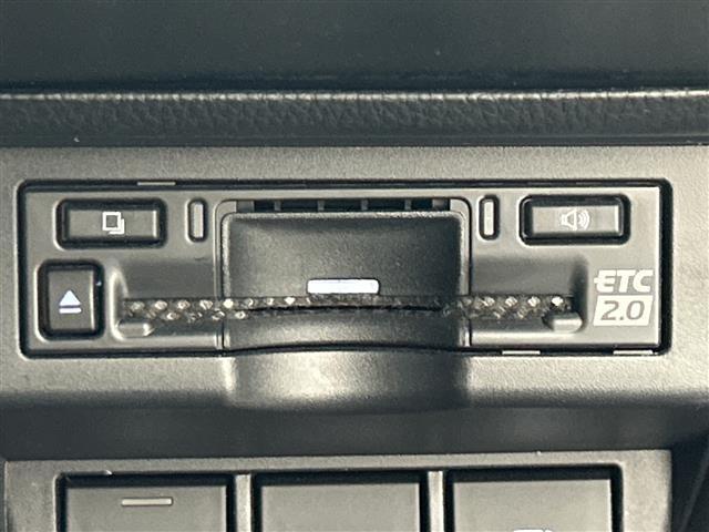 プリウス Ｚ　／禁煙車／純正ナビ／パノラミックビューモニター／ブラインドスポットモニター／パワーバックドア／運転席パワーシート（メモリ付き）／前席ベンチレーション／前席シートヒーター／トヨタセーフティセンス（26枚目）