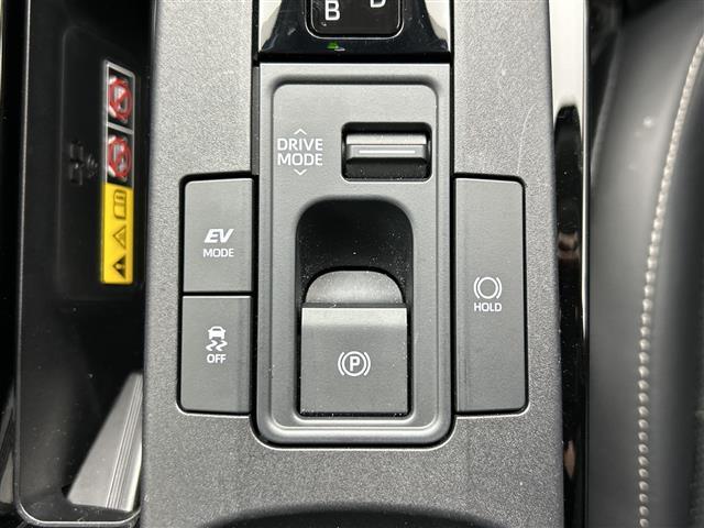 プリウス Ｚ　／禁煙車／純正ナビ／パノラミックビューモニター／ブラインドスポットモニター／パワーバックドア／運転席パワーシート（メモリ付き）／前席ベンチレーション／前席シートヒーター／トヨタセーフティセンス（33枚目）