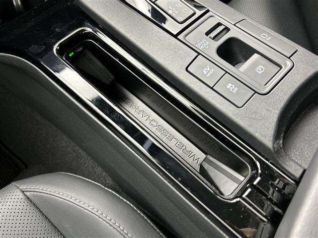 プリウス Ｚ　／禁煙車／純正ナビ／パノラミックビューモニター／ブラインドスポットモニター／パワーバックドア／運転席パワーシート（メモリ付き）／前席ベンチレーション／前席シートヒーター／トヨタセーフティセンス（37枚目）