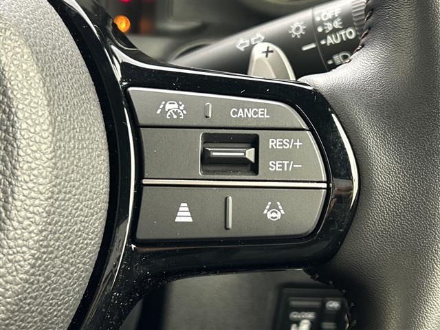 N-BOXカスタム ターボ 禁煙車 社外ディスプレイオーディオ アダプティブクルーズコントロール バックモニター 前席シートヒーター パドルシフト ハーフレザーシート 両側パワースライドドア LEDヘッドライト スペアキー(9枚目)