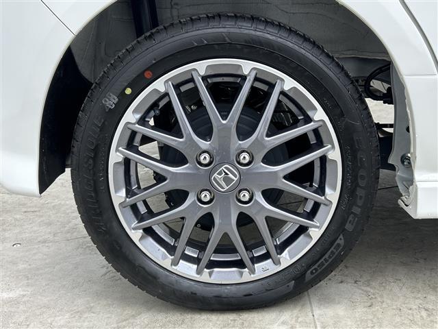 N-BOXカスタム ターボ 禁煙車 社外ディスプレイオーディオ アダプティブクルーズコントロール バックモニター 前席シートヒーター パドルシフト ハーフレザーシート 両側パワースライドドア LEDヘッドライト スペアキー(16枚目)