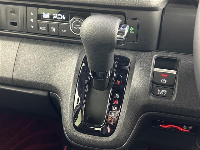 N-BOXカスタム ターボ 禁煙車 社外ディスプレイオーディオ アダプティブクルーズコントロール バックモニター 前席シートヒーター パドルシフト ハーフレザーシート 両側パワースライドドア LEDヘッドライト スペアキー(26枚目)