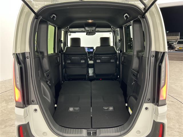 N-BOXカスタム ターボ 禁煙車 社外ディスプレイオーディオ アダプティブクルーズコントロール バックモニター 前席シートヒーター パドルシフト ハーフレザーシート 両側パワースライドドア LEDヘッドライト スペアキー(36枚目)