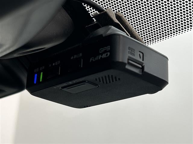 ノート ｅ－パワー　Ｘ　禁煙車　純正ナビ　エマージェンシーブレーキ　衝突軽減ブレーキ　レーンキープアシスト　レーダークルーズコントロール　アラウンドビューモニター　インテリジェントルームミラー　前後コーナーセンサー　ＬＥＤ（13枚目）