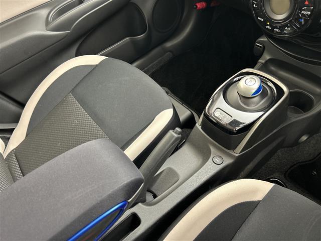 ノート ｅ－パワー　Ｘ　禁煙車　純正ナビ　エマージェンシーブレーキ　衝突軽減ブレーキ　レーンキープアシスト　レーダークルーズコントロール　アラウンドビューモニター　インテリジェントルームミラー　前後コーナーセンサー　ＬＥＤ（30枚目）