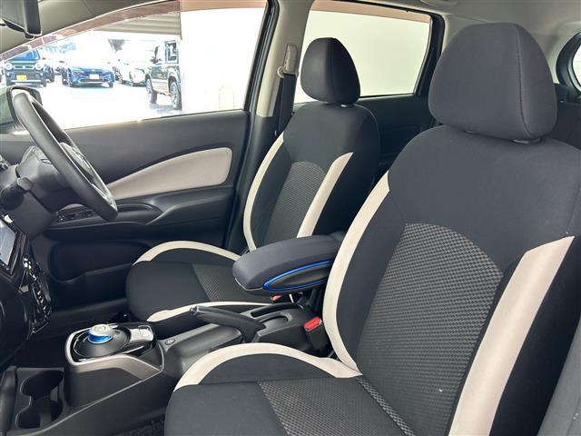 ノート ｅ－パワー　Ｘ　禁煙車　純正ナビ　エマージェンシーブレーキ　衝突軽減ブレーキ　レーンキープアシスト　レーダークルーズコントロール　アラウンドビューモニター　インテリジェントルームミラー　前後コーナーセンサー　ＬＥＤ（38枚目）