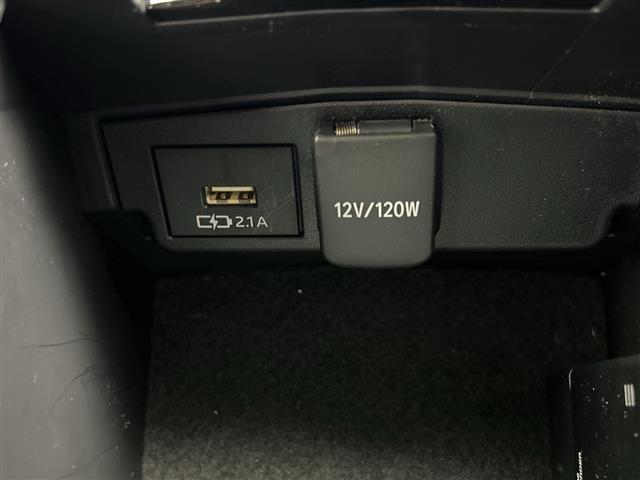 カローラツーリング ハイブリッド ダブルバイビー50ミリオンエディション 禁煙車/純正ディスプレイオーディオ/フルセグTV/走行中視聴可能/バックカメラ/レーダークルコン/衝突被害軽減システム/レーンキープアシスト/電動パーキング/純正ドライブレコーダー/ビルトインETC(30枚目)