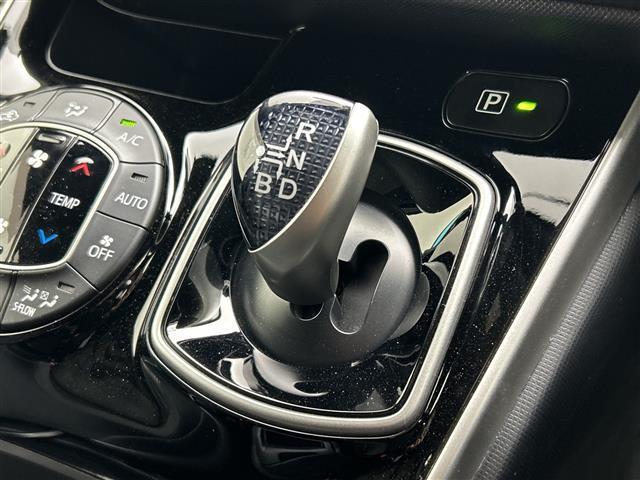 ヴォクシー ハイブリッドZS 煌 禁煙車 純正10型ナビ(フルセグ/CD/DVD/BT/AM/FM) 12.8型フリップダウンモニター バックカメラ フロントカメラ ドラレコ前後 シートヒーター トヨタセーフティーセンス クルコン(31枚目)