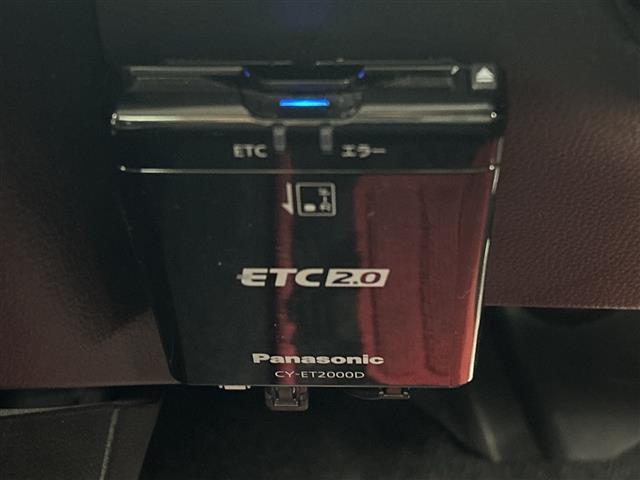 スイフトスポーツ ベースグレード 禁煙車/純正8型ナビ/Bluetooth/全方位モニター/衝突軽減ブレーキ/クルーズコントロール/ETC/LEDライト/フォグランプ/電動格納式ミラー/ステアリングリモコン/革巻きステアリング(12枚目)