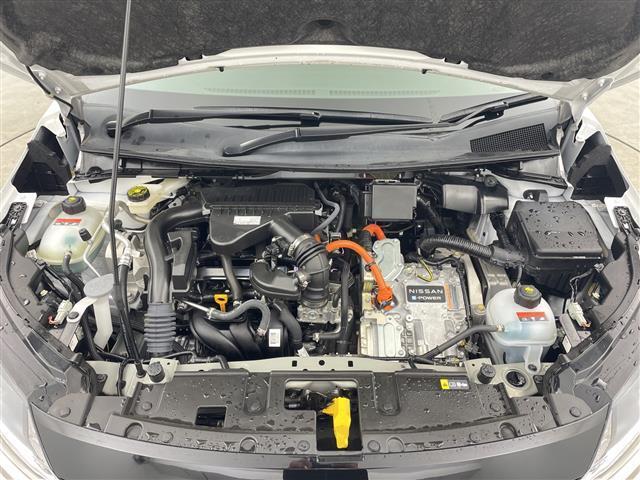 ノート オーテック　禁煙車　純正９インチメモリーナビ　エマージェンシーブレーキ　衝突軽減ブレーキ　レーンキープアシスト　オートハイビーム　バックカメラ　ＥＴＣ２．０　純正前後ドライブレコーダー　ステアリングスイッチ（43枚目）