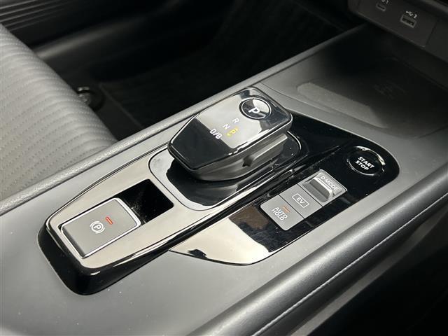 ノート Ｘ　禁煙車　純正９型ナビ　アラウンドビューモニター　エマージェンシーブレーキ　衝突軽減ブレーキ　レーンキープアシスト　プロパイロット　レーダークルーズコントロール　純正ＯＰ本革シート　ワイヤレス充電（34枚目）