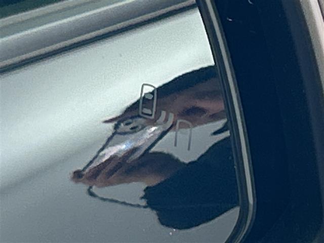 カローラクロス ハイブリッド　Ｚ　禁煙車／純正ディスプレイオーディオ／全方位カメラ／トヨタセーフティセンス／レーダークルーズコントロール／前席シートヒーター／パワーバックドア／ＢＳＭ／オートハイビーム／ハーフレザーシート／ＥＴＣ（12枚目）