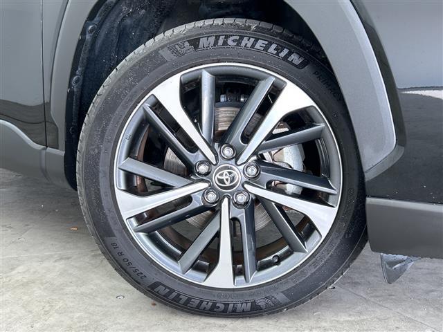 カローラクロス ハイブリッド　Ｚ　禁煙車／純正ディスプレイオーディオ／全方位カメラ／トヨタセーフティセンス／レーダークルーズコントロール／前席シートヒーター／パワーバックドア／ＢＳＭ／オートハイビーム／ハーフレザーシート／ＥＴＣ（16枚目）