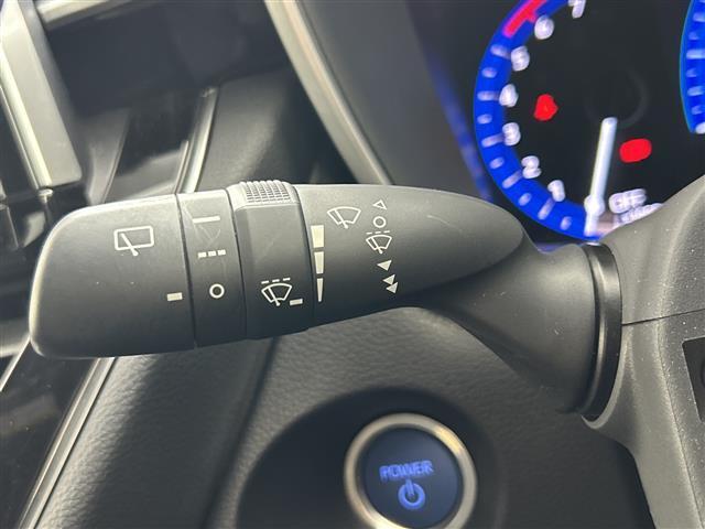 カローラクロス ハイブリッド　Ｚ　禁煙車／純正ディスプレイオーディオ／全方位カメラ／トヨタセーフティセンス／レーダークルーズコントロール／前席シートヒーター／パワーバックドア／ＢＳＭ／オートハイビーム／ハーフレザーシート／ＥＴＣ（24枚目）