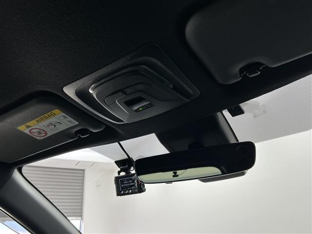 カローラクロス ハイブリッド　Ｚ　禁煙車／純正ディスプレイオーディオ／全方位カメラ／トヨタセーフティセンス／レーダークルーズコントロール／前席シートヒーター／パワーバックドア／ＢＳＭ／オートハイビーム／ハーフレザーシート／ＥＴＣ（32枚目）