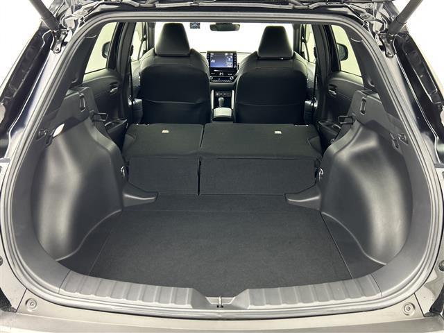 カローラクロス ハイブリッド　Ｚ　禁煙車／純正ディスプレイオーディオ／全方位カメラ／トヨタセーフティセンス／レーダークルーズコントロール／前席シートヒーター／パワーバックドア／ＢＳＭ／オートハイビーム／ハーフレザーシート／ＥＴＣ（41枚目）