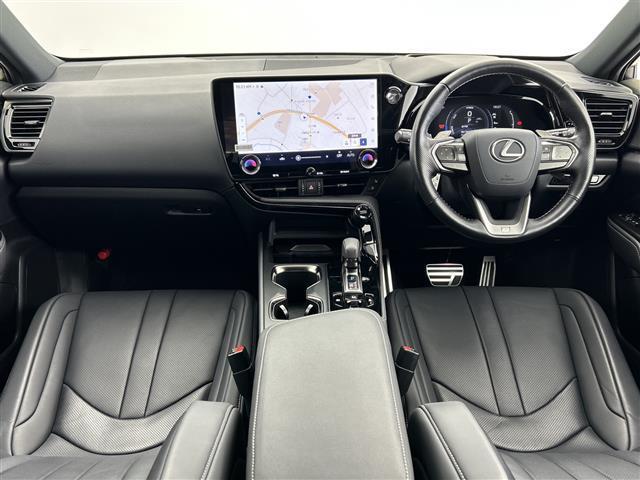 ＮＸ ＮＸ３５０ｈ　Ｆスポーツ　禁煙車　ワンオーナー　全周囲カメラ　ムーンルーフ　１４型でィスプレイオーディオ　ハンズフリー電動リアゲート　純正ＯＰオレンジキャリパー　パワーシート　全席シートヒーター　ＤＮ席ベンチレーション（3枚目）