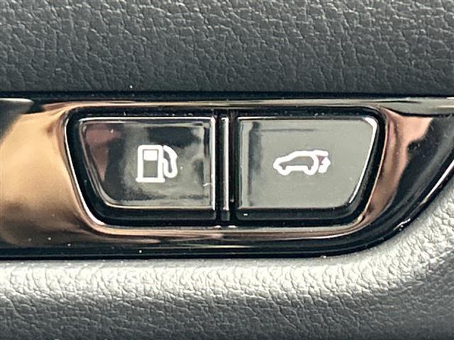 ＮＸ ＮＸ３５０ｈ　Ｆスポーツ　禁煙車　ワンオーナー　全周囲カメラ　ムーンルーフ　１４型でィスプレイオーディオ　ハンズフリー電動リアゲート　純正ＯＰオレンジキャリパー　パワーシート　全席シートヒーター　ＤＮ席ベンチレーション（13枚目）