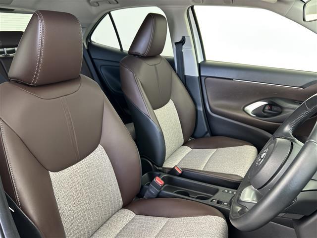 ヤリスクロス ハイブリッドＺ　禁煙車／純正ディスプレイオーディオ／全方位カメラ／ＴｏｙｏｔａＳａｆｅｔｙＳｅｎｓｅ／ビルトインＥＴＣ２．０／レーダークルーズコントロール／ブラインドスポットモニター／ハーフレザーシート（13枚目）