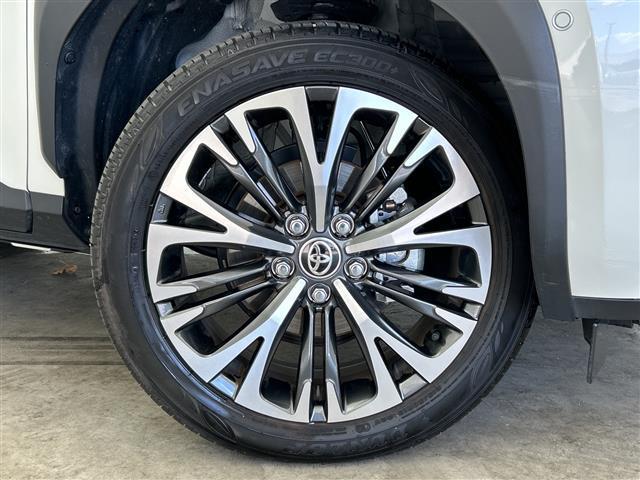 ヤリスクロス ハイブリッドＺ　禁煙車／純正ディスプレイオーディオ／全方位カメラ／ＴｏｙｏｔａＳａｆｅｔｙＳｅｎｓｅ／ビルトインＥＴＣ２．０／レーダークルーズコントロール／ブラインドスポットモニター／ハーフレザーシート（17枚目）
