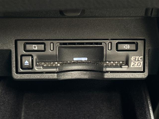 ＮＸ ＮＸ３５０ｈ　Ｆスポーツ　禁煙車　ムーンルーフ　パノラミックビューモニター　純正１４インチディスプレイオーディオＰｌｕｓ　Ｆスポ専用本革スポーツシート　ＬｅｘｕｓＳａｆｅｔｙ＋　衝突軽減ブレーキ　レーントレーシングアシスト（13枚目）