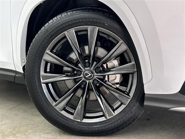 ＮＸ ＮＸ３５０ｈ　Ｆスポーツ　禁煙車　ムーンルーフ　パノラミックビューモニター　純正１４インチディスプレイオーディオＰｌｕｓ　Ｆスポ専用本革スポーツシート　ＬｅｘｕｓＳａｆｅｔｙ＋　衝突軽減ブレーキ　レーントレーシングアシスト（18枚目）