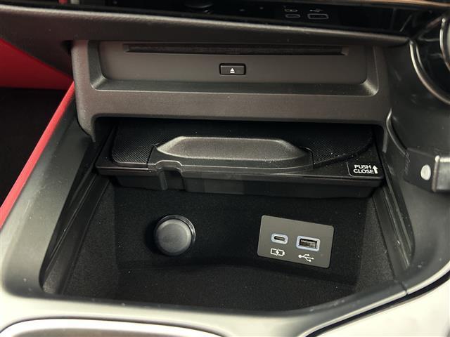 ＮＸ ＮＸ３５０ｈ　Ｆスポーツ　禁煙車　ムーンルーフ　パノラミックビューモニター　純正１４インチディスプレイオーディオＰｌｕｓ　Ｆスポ専用本革スポーツシート　ＬｅｘｕｓＳａｆｅｔｙ＋　衝突軽減ブレーキ　レーントレーシングアシスト（33枚目）