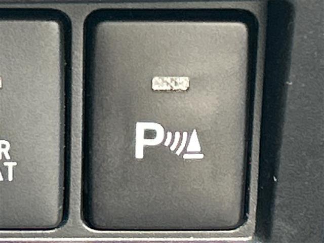 ハイラックス Ｚ　禁煙車／パートタイム４ＷＤ／社外９インチサイバーナビ／バックカメラ／トヨタセーフティセンス／レーダークルーズコントロール／クリアランスソナー／ビルトインＥＴＣ２．０／ドライブレコーダー／オートライト（10枚目）