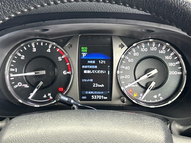 ハイラックス Ｚ　禁煙車／パートタイム４ＷＤ／社外９インチサイバーナビ／バックカメラ／トヨタセーフティセンス／レーダークルーズコントロール／クリアランスソナー／ビルトインＥＴＣ２．０／ドライブレコーダー／オートライト（27枚目）