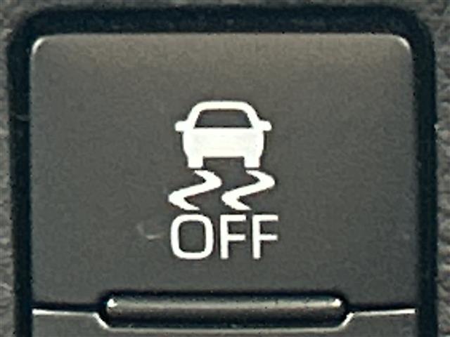 ハイラックス Ｚ　禁煙車／パートタイム４ＷＤ／社外９インチサイバーナビ／バックカメラ／トヨタセーフティセンス／レーダークルーズコントロール／クリアランスソナー／ビルトインＥＴＣ２．０／ドライブレコーダー／オートライト（35枚目）