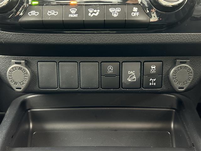 ハイラックス Ｚ　禁煙車／パートタイム４ＷＤ／社外９インチサイバーナビ／バックカメラ／トヨタセーフティセンス／レーダークルーズコントロール／クリアランスソナー／ビルトインＥＴＣ２．０／ドライブレコーダー／オートライト（38枚目）