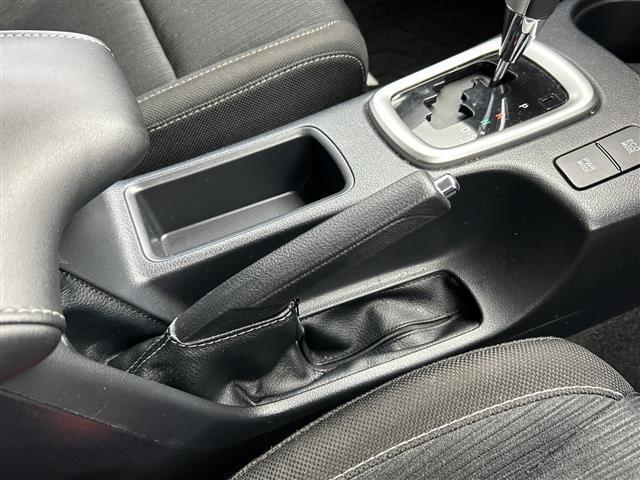 ハイラックス Ｚ　禁煙車／パートタイム４ＷＤ／社外９インチサイバーナビ／バックカメラ／トヨタセーフティセンス／レーダークルーズコントロール／クリアランスソナー／ビルトインＥＴＣ２．０／ドライブレコーダー／オートライト（39枚目）