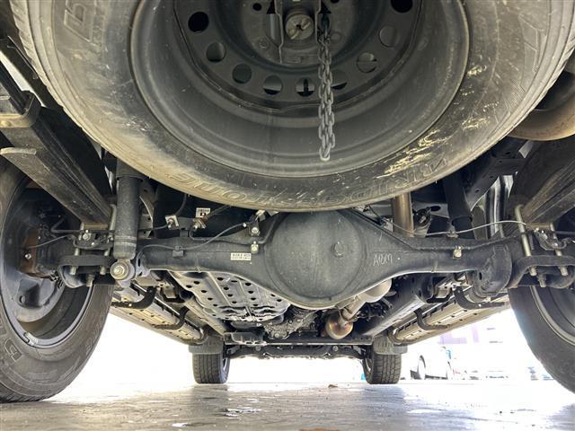 ハイラックス Ｚ　禁煙車／パートタイム４ＷＤ／社外９インチサイバーナビ／バックカメラ／トヨタセーフティセンス／レーダークルーズコントロール／クリアランスソナー／ビルトインＥＴＣ２．０／ドライブレコーダー／オートライト（44枚目）