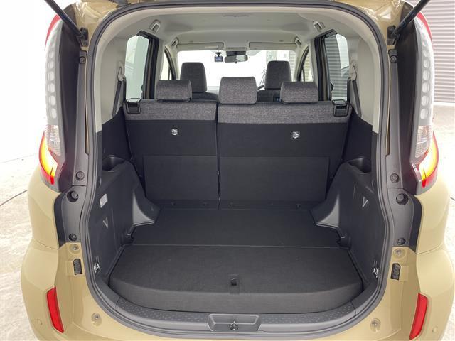 シエンタ ハイブリッドＺ　禁煙車／トヨタセーフティセンス／純正１０．５型ナビ／フルセグＴＶ／バックカメラ／レーダークルーズコントロール／前後ドラレコ／両側電動／ＢＳＭ／ＬＥＤオートライト／オートハイビーム／プリクラッシュ（16枚目）