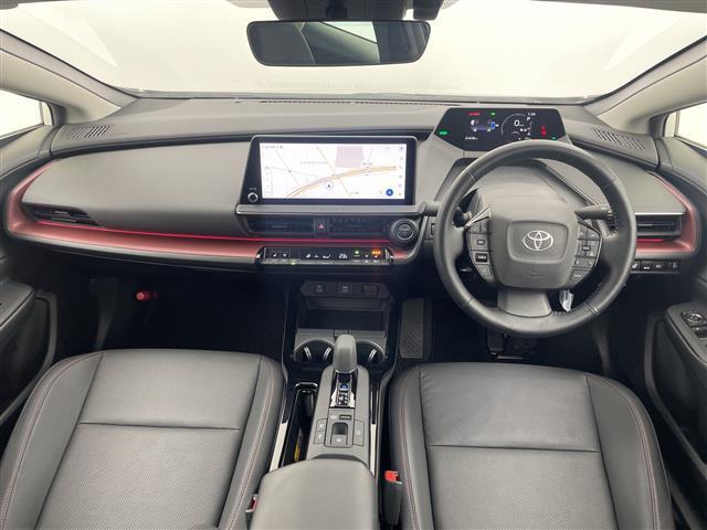 プリウス Ｚ　禁煙車／純正ナビ／パノラミックビューモニター／トヨタセーフティセンス／プリクラッシュセーフティ／レーダークルーズコントロール／オートマチックハイビーム／レーントレーシングアシスト／ブラインドスポットモ（3枚目）