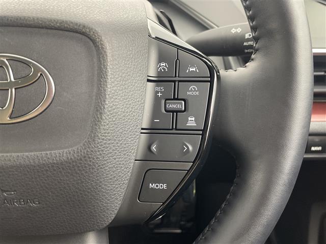 プリウス Ｚ　禁煙車／純正ナビ／パノラミックビューモニター／トヨタセーフティセンス／プリクラッシュセーフティ／レーダークルーズコントロール／オートマチックハイビーム／レーントレーシングアシスト／ブラインドスポットモ（8枚目）