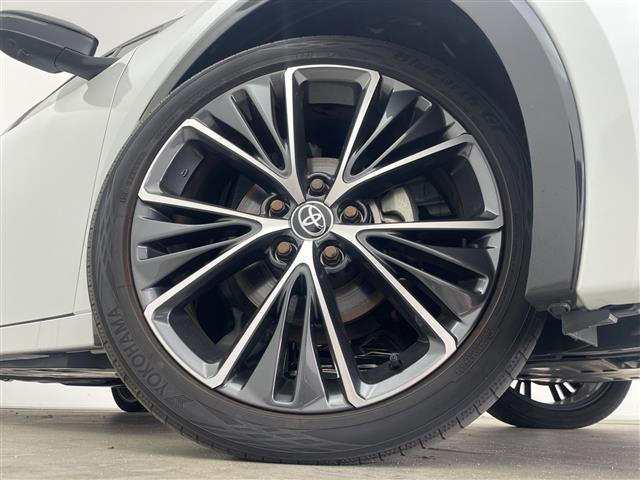 プリウス Ｚ　禁煙車／純正ナビ／パノラミックビューモニター／トヨタセーフティセンス／プリクラッシュセーフティ／レーダークルーズコントロール／オートマチックハイビーム／レーントレーシングアシスト／ブラインドスポットモ（17枚目）