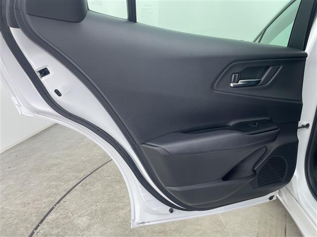 プリウス Ｚ　禁煙車／純正ナビ／パノラミックビューモニター／トヨタセーフティセンス／プリクラッシュセーフティ／レーダークルーズコントロール／オートマチックハイビーム／レーントレーシングアシスト／ブラインドスポットモ（29枚目）