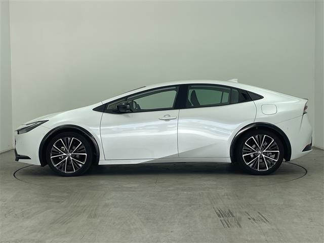 プリウス Ｚ　禁煙車／純正ナビ／パノラミックビューモニター／トヨタセーフティセンス／プリクラッシュセーフティ／レーダークルーズコントロール／オートマチックハイビーム／レーントレーシングアシスト／ブラインドスポットモ（38枚目）