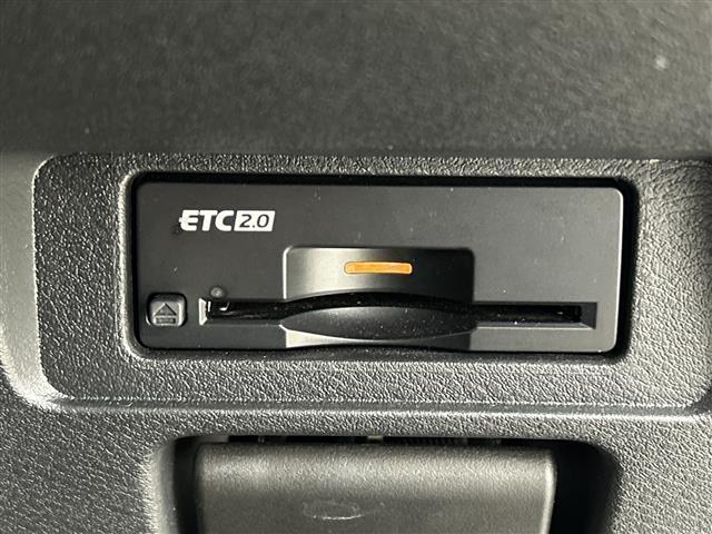 オーラ ニスモ 禁煙車/インテリジェントエマージェンシーブレーキ/9インチメーカーナヒ゛/フルセグ/アラウンドビューモニター/プロパイロット/シートヒーター/ステアリングヒーター/LEDオートライト/LEDフォグ(11枚目)