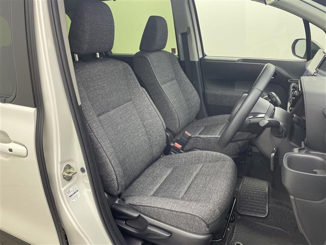 シエンタ Ｚ　禁煙車／純正ディスプレイオーディオ／ＣＤ・ＤＶＤデッキ／トヨタセーフティセンス／プリクラッシュ／レーントレーシングアシスト／レーダークルコン／両側パワスラ／ステアリングヒーター／ＢＳＭ／全方位カメラ（14枚目）