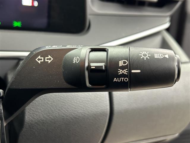 ノート S 禁煙車 純正9インチメモリーナビ アラウンドビューモニター エマージェンシーブレーキ 衝突軽減ブレーキ レーンキープアシスト ブラインドスポットモニター インテリジェントスマートルームミラー LED(10枚目)