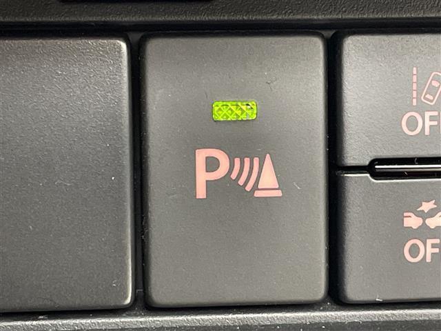 スイフトスポーツ ベースグレード　禁煙車／デュアルブレーキサポート／全方位モニター用カメラＰＫＧ装着車／６速ＭＴ／レーダークルコン／レーンキープ／シートヒーター／ＬＥＤオートライト／革巻きステアリング／純正１７インチＡＷ／前後ドラレコ（11枚目）