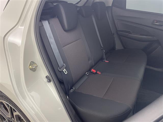 スイフトスポーツ ベースグレード　禁煙車／デュアルブレーキサポート／全方位モニター用カメラＰＫＧ装着車／６速ＭＴ／レーダークルコン／レーンキープ／シートヒーター／ＬＥＤオートライト／革巻きステアリング／純正１７インチＡＷ／前後ドラレコ（15枚目）