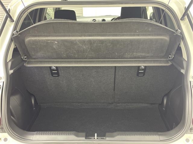 スイフトスポーツ ベースグレード　禁煙車／デュアルブレーキサポート／全方位モニター用カメラＰＫＧ装着車／６速ＭＴ／レーダークルコン／レーンキープ／シートヒーター／ＬＥＤオートライト／革巻きステアリング／純正１７インチＡＷ／前後ドラレコ（35枚目）