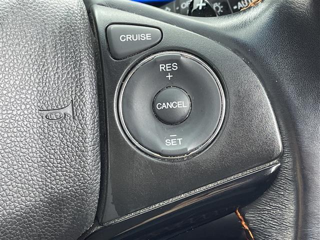 ヴェゼル ハイブリッドＺ　禁煙車／シティブレーキアクティブシステム／純正ＳＤナビ／フルセグＴＶ／バックカメラ／ハーフレザーシート／シートヒーター／ステアリングスイッチ／パドルシフト／電子サイドブレーキ／ブレーキオートホールド（11枚目）