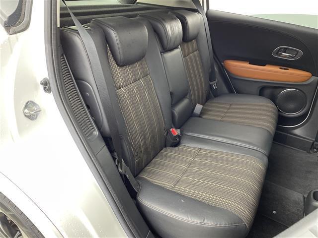 ヴェゼル ハイブリッドＺ　禁煙車／シティブレーキアクティブシステム／純正ＳＤナビ／フルセグＴＶ／バックカメラ／ハーフレザーシート／シートヒーター／ステアリングスイッチ／パドルシフト／電子サイドブレーキ／ブレーキオートホールド（15枚目）