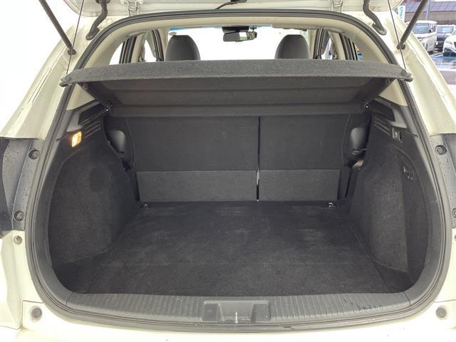 ヴェゼル ハイブリッドＺ　禁煙車／シティブレーキアクティブシステム／純正ＳＤナビ／フルセグＴＶ／バックカメラ／ハーフレザーシート／シートヒーター／ステアリングスイッチ／パドルシフト／電子サイドブレーキ／ブレーキオートホールド（16枚目）